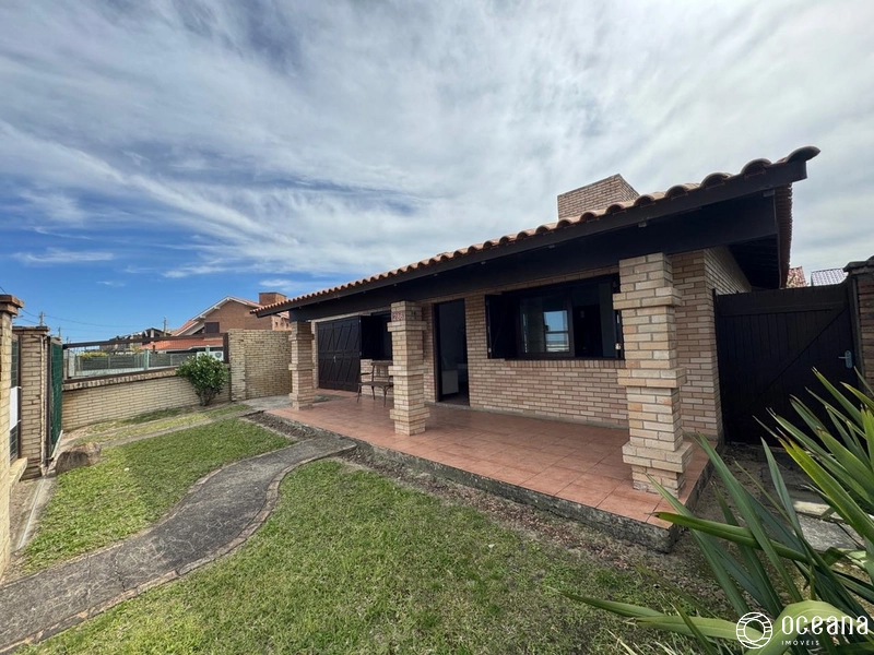 CASA COM 04 SUÍTES E ANEXO NOS FUNDOS: 1ª foto da galeria de imagens do imóvel