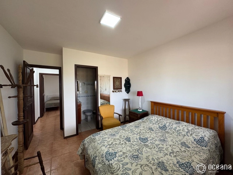 CASA COM 04 SUÍTES E ANEXO NOS FUNDOS: 9ª foto da galeria de imagens do imóvel