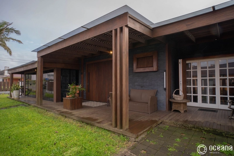 Casa de esquina na praia do Arpoador/Xangrilá!: 2ª foto da galeria de imagens do imóvel