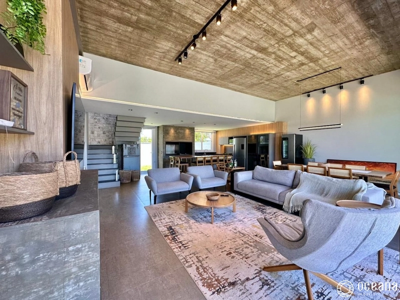 SOBRADO À VENDA EM XANGRI-LÁ, PRÓXIMO AO MAR: 2ª foto da galeria de imagens do imóvel