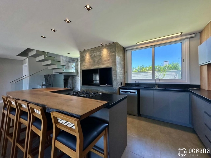 SOBRADO À VENDA EM XANGRI-LÁ, PRÓXIMO AO MAR: 7ª foto da galeria de imagens do imóvel