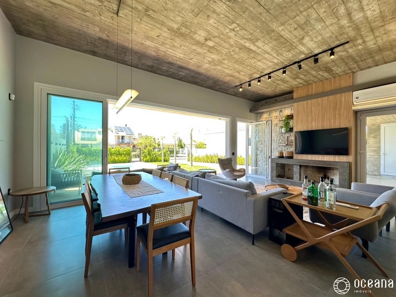 SOBRADO À VENDA EM XANGRI-LÁ, PRÓXIMO AO MAR: 5ª foto da galeria de imagens do imóvel