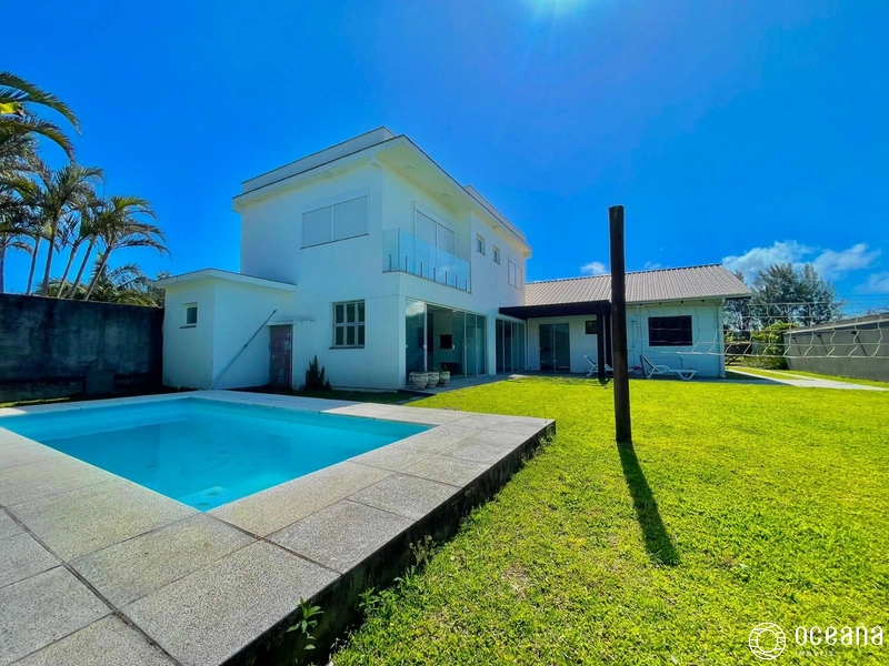 CASA EM ATLÂNTIDA 5 DORMITÓRIOS: 1ª foto da galeria de imagens do imóvel