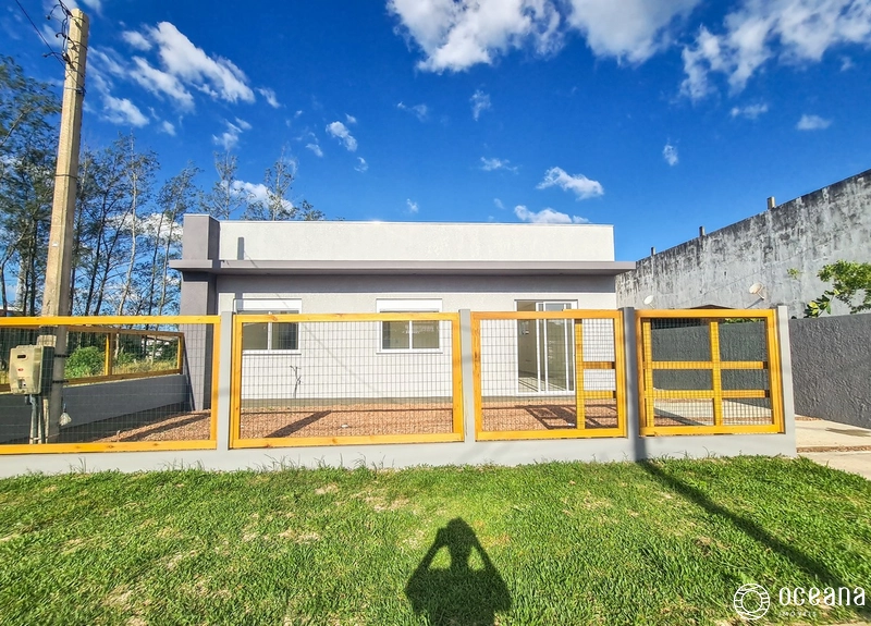 CASA 3 DORMITÓRIOS E TERRENO INTEIRO