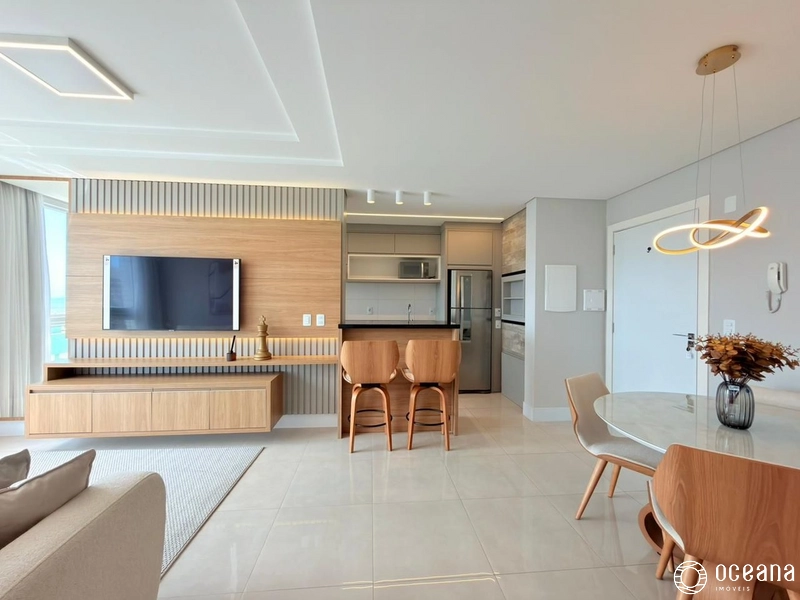 APARTAMENTO À VENDA NO CENTRO VISTA PARA MAR E PRAÇA: 3ª foto da galeria de imagens do imóvel