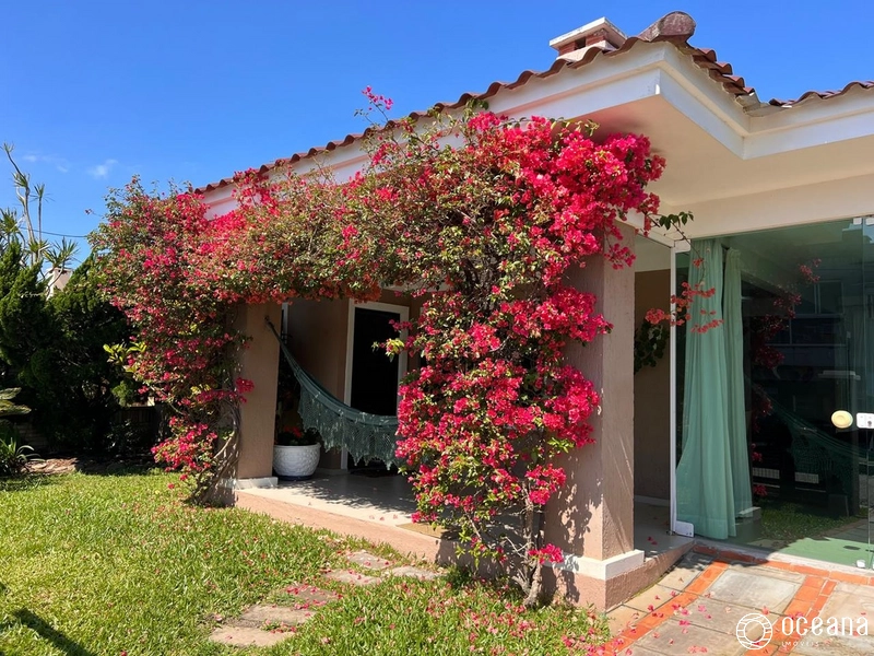 CASA DE 03 DORMITÓRIOS EM XANGRI-LÁ: 1ª foto da galeria de imagens do imóvel