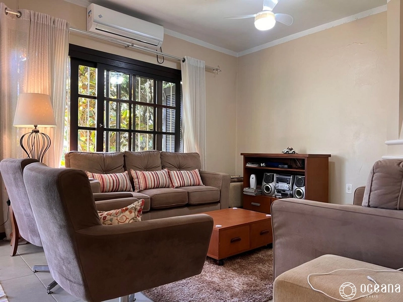 CASA DE 03 DORMITÓRIOS EM XANGRI-LÁ: 8ª foto da galeria de imagens do imóvel