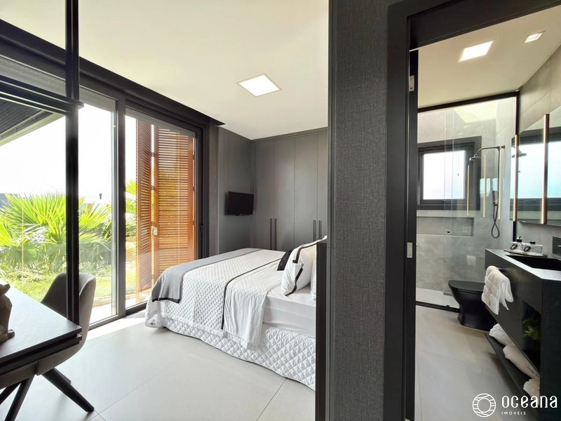 CASA EM CONDOMÍNIO FECHADO DE ESQUINA BEIRA LAGO!: 44ª foto da galeria de imagens do imóvel