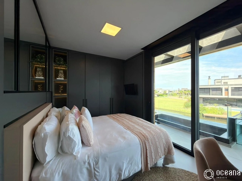 CASA EM CONDOMÍNIO FECHADO DE ESQUINA BEIRA LAGO!: 38ª foto da galeria de imagens do imóvel