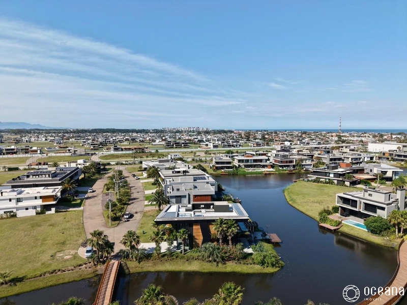 CASA EM CONDOMÍNIO FECHADO DE ESQUINA BEIRA LAGO!: 54ª foto da galeria de imagens do imóvel