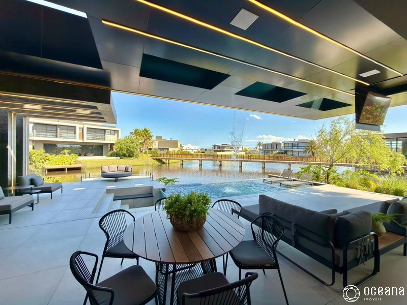 CASA EM CONDOMÍNIO FECHADO DE ESQUINA BEIRA LAGO!: 27ª foto da galeria de imagens do imóvel