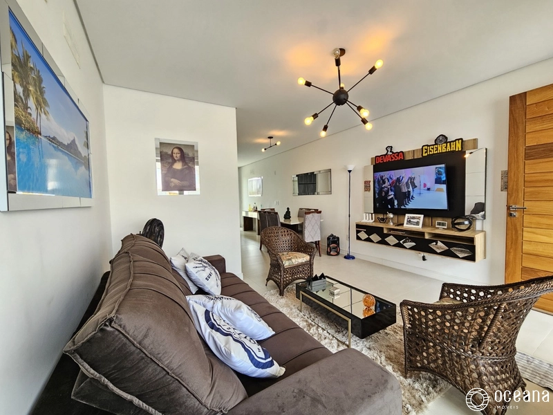 CASA EM CONDOMÍNIO FECHADO COM INFRAESTRUTURA COMPLETA: 1ª foto da galeria de imagens do imóvel