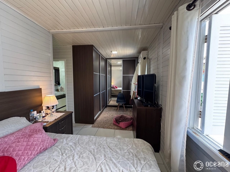 CASA À VENDA COM TERRENO INTEIRO, LADO MAR NO BAIRRO ARAÇA!: 17ª foto da galeria de imagens do imóvel