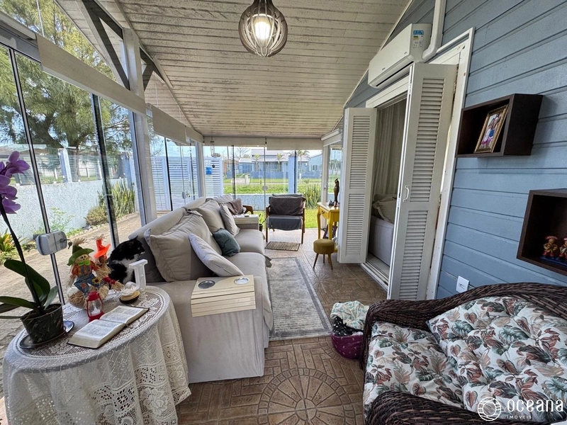 CASA À VENDA COM TERRENO INTEIRO, LADO MAR NO BAIRRO ARAÇA!: 6ª foto da galeria de imagens do imóvel