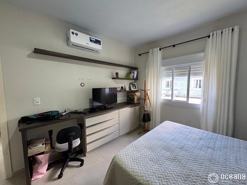 CASA À VENDA COM TERRENO INTEIRO, LADO MAR NO BAIRRO ARAÇA!: 14ª foto da galeria de imagens do imóvel