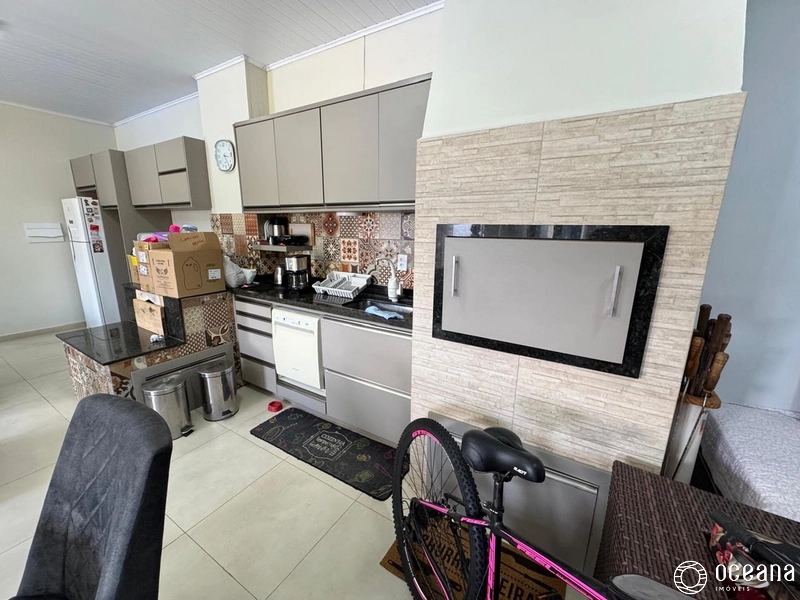 CASA À VENDA COM TERRENO INTEIRO, LADO MAR NO BAIRRO ARAÇA!: 11ª foto da galeria de imagens do imóvel