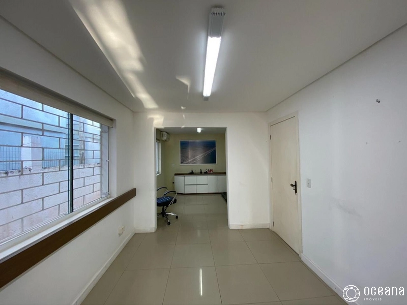 LOJA A VENDA EM XANGRI_LA: 4ª foto da galeria de imagens do imóvel