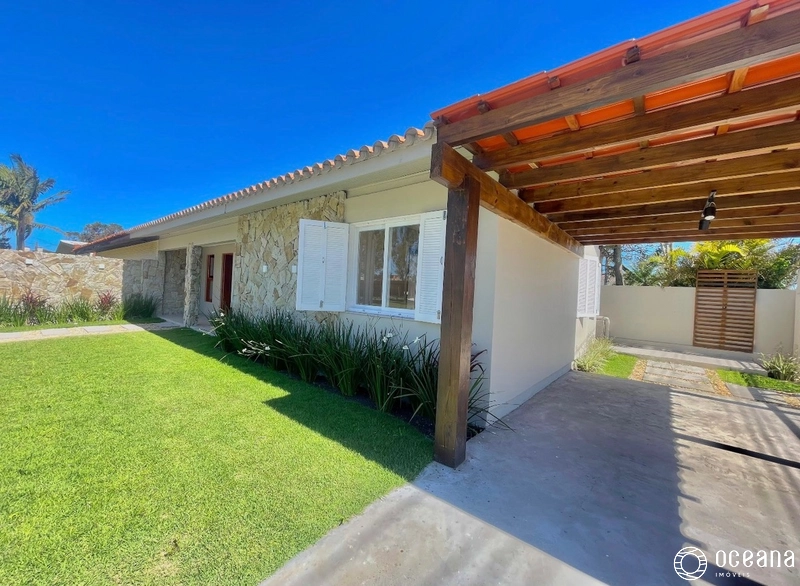 EXCELENTE CASA DE 03 DORMITÓRIOS LOCALIZADA NO CENTRO DE XANGRI-LÁ: 1ª foto da galeria de imagens do imóvel