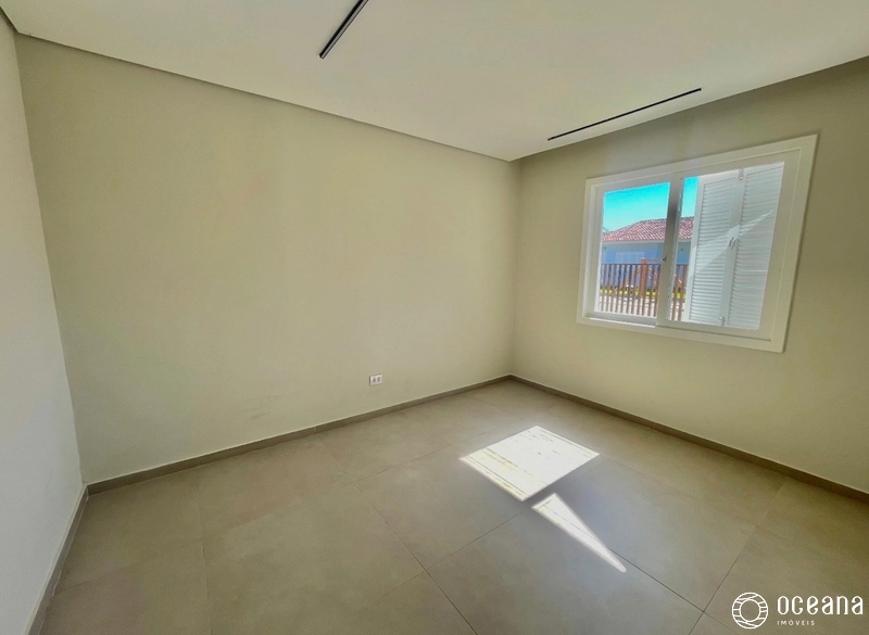 EXCELENTE CASA DE 03 DORMITÓRIOS LOCALIZADA NO CENTRO DE XANGRI-LÁ: 10ª foto da galeria de imagens do imóvel