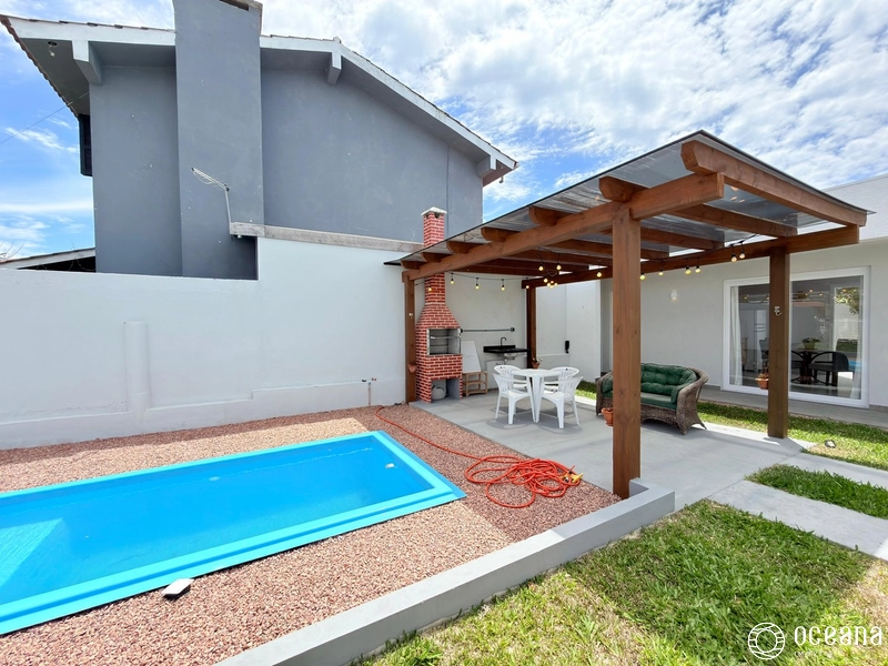 MELHOR NEGÓCIO EM CASA FORA DE CONDOMÍNIO APENAS 02 QUADRAS DO MAR!: 1ª foto da galeria de imagens do imóvel