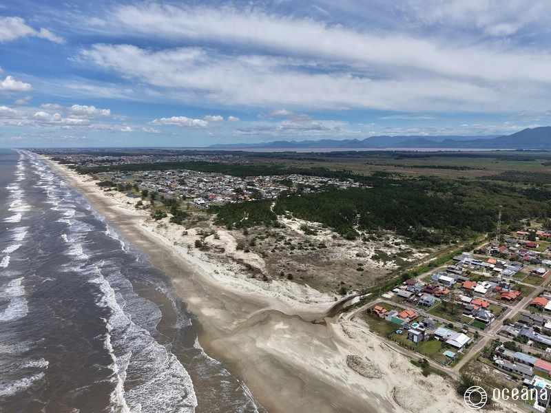 MELHOR NEGÓCIO EM CASA FORA DE CONDOMÍNIO APENAS 02 QUADRAS DO MAR!: 22ª foto da galeria de imagens do imóvel