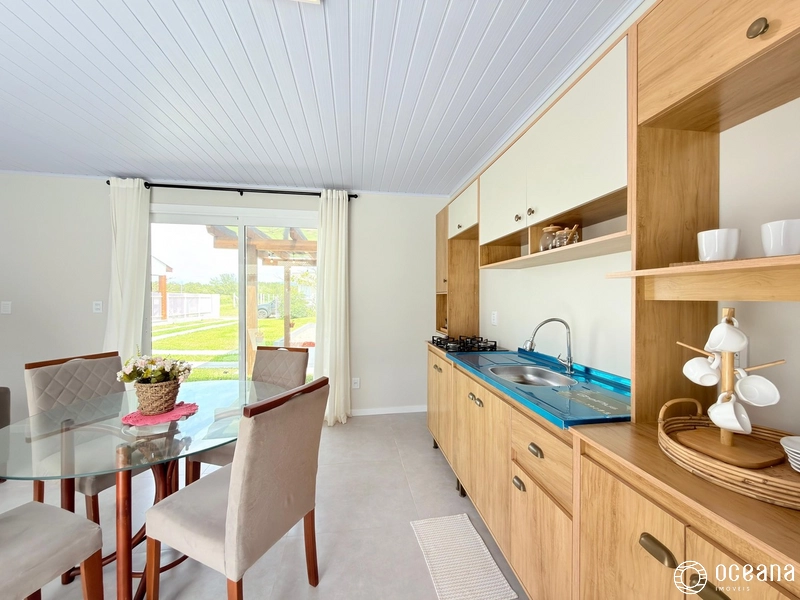 MELHOR NEGÓCIO EM CASA FORA DE CONDOMÍNIO APENAS 02 QUADRAS DO MAR!: 9ª foto da galeria de imagens do imóvel