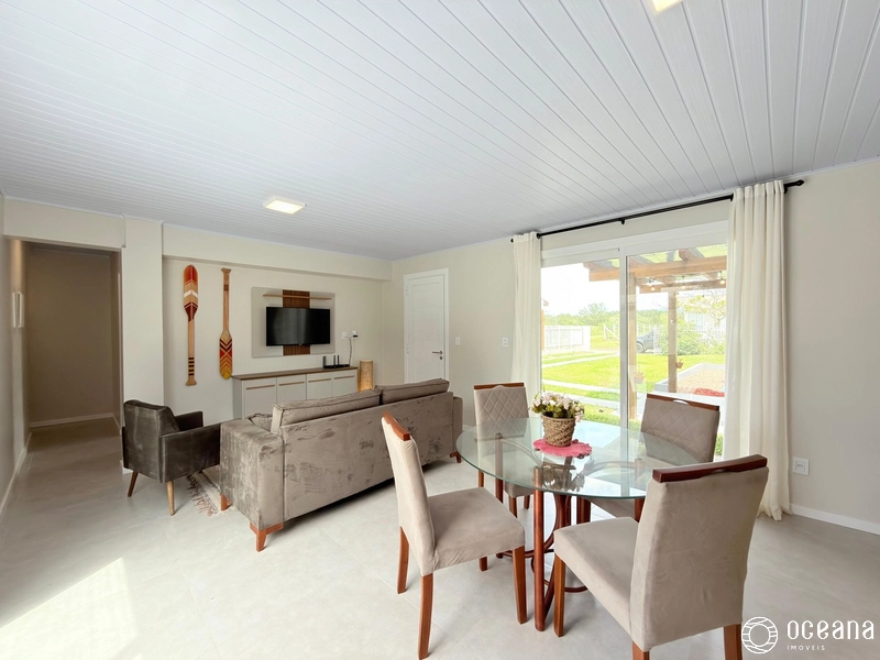 MELHOR NEGÓCIO EM CASA FORA DE CONDOMÍNIO APENAS 02 QUADRAS DO MAR!: 5ª foto da galeria de imagens do imóvel