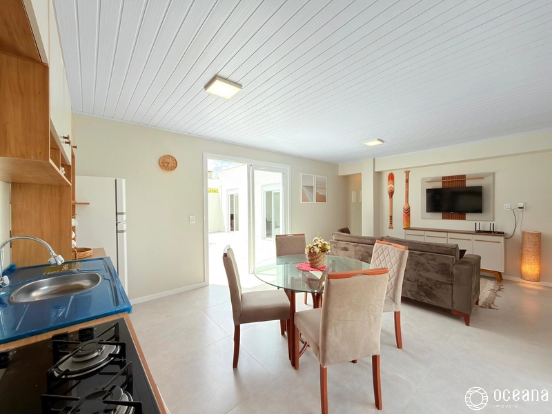 MELHOR NEGÓCIO EM CASA FORA DE CONDOMÍNIO APENAS 02 QUADRAS DO MAR!: 10ª foto da galeria de imagens do imóvel