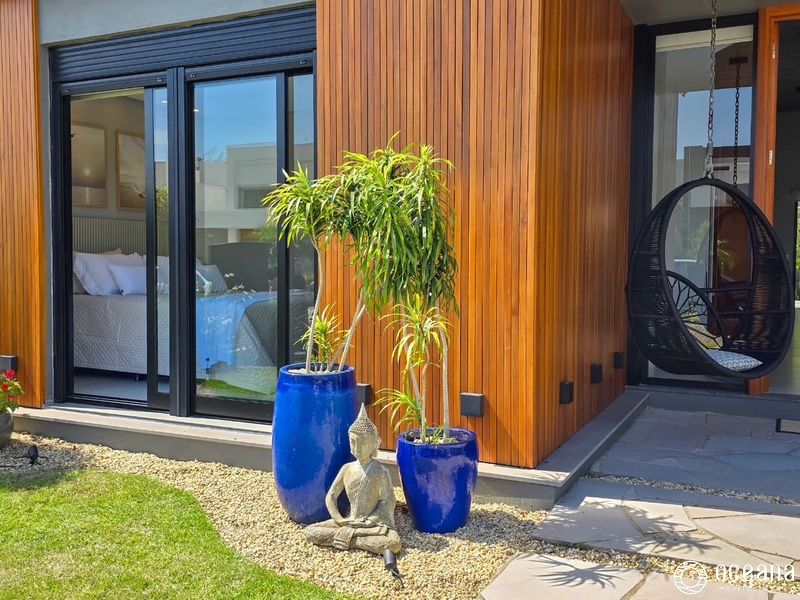 CASA COMPOSTA POR 04 SUÍTES EM CONDOMÍNIO FACHADO!: 2ª foto da galeria de imagens do imóvel