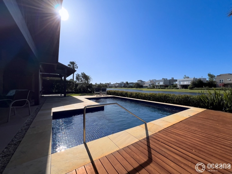 EXCELENTE CASA EM CONDOMÍNIO FECHADO COM PISCINA!: 12ª foto da galeria de imagens do imóvel