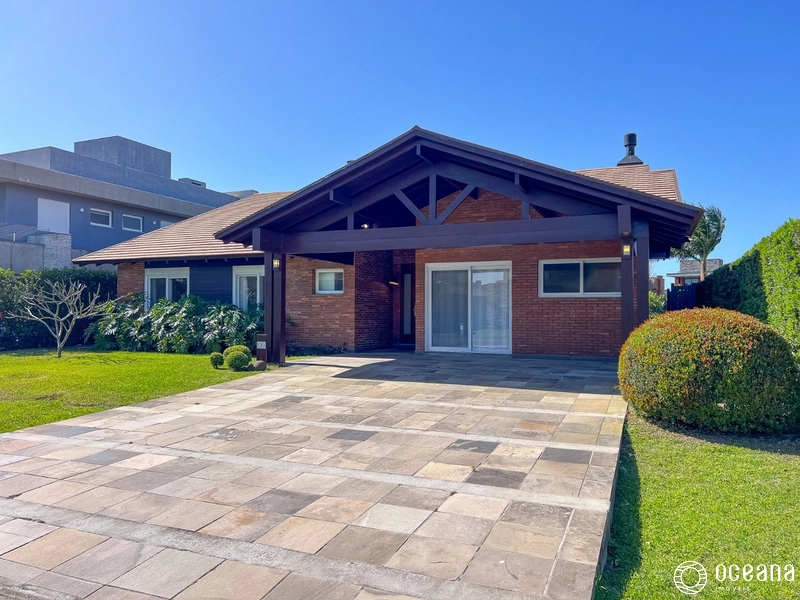 EXCELENTE CASA EM CONDOMÍNIO FECHADO COM PISCINA!: 2ª foto da galeria de imagens do imóvel