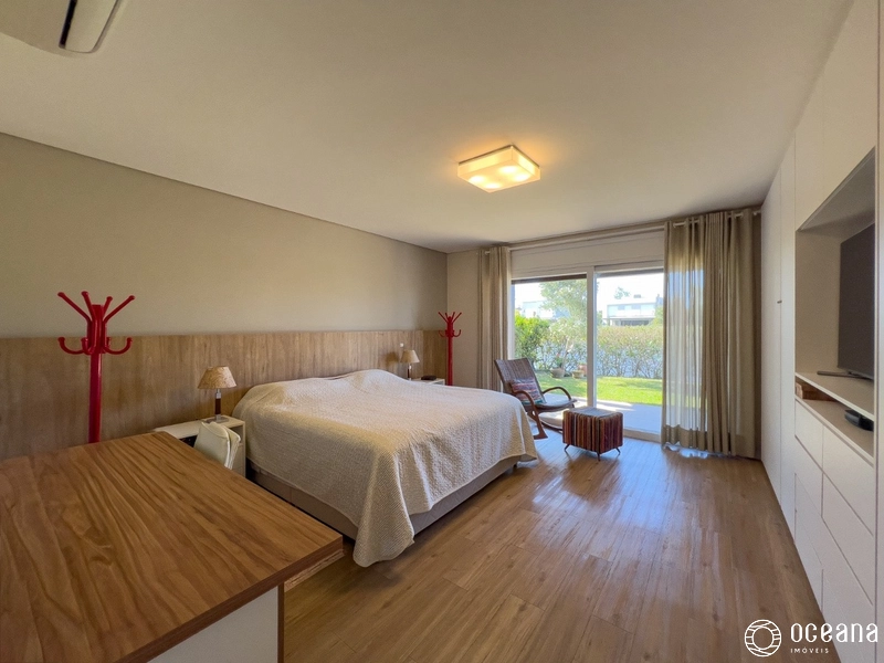 EXCELENTE CASA EM CONDOMÍNIO FECHADO COM PISCINA!: 35ª foto da galeria de imagens do imóvel