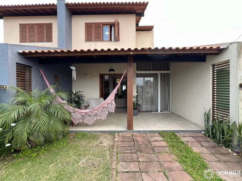 SOBRADO GEMINADO LOCALIZADO NA PRAIA GUARANI - ESTUDA PROPOSTAS!: 2ª foto da galeria de imagens do imóvel