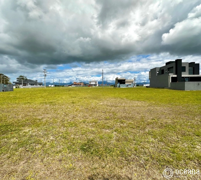 TERRENO EM BAIRRO PLANEJADO MEDINDO 10x25m²: 1ª foto da galeria de imagens do imóvel