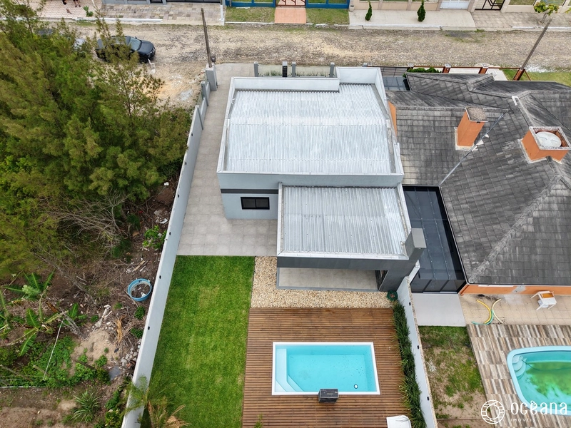 CASA A VENDA EM ATLÂNTIDA SUL: 2ª foto da galeria de imagens do imóvel