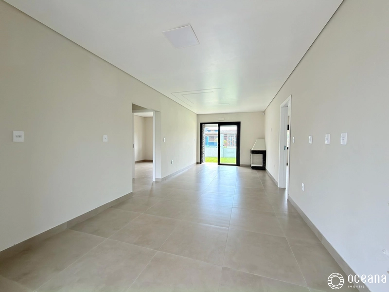 CASA A VENDA EM ATLÂNTIDA SUL: 11ª foto da galeria de imagens do imóvel