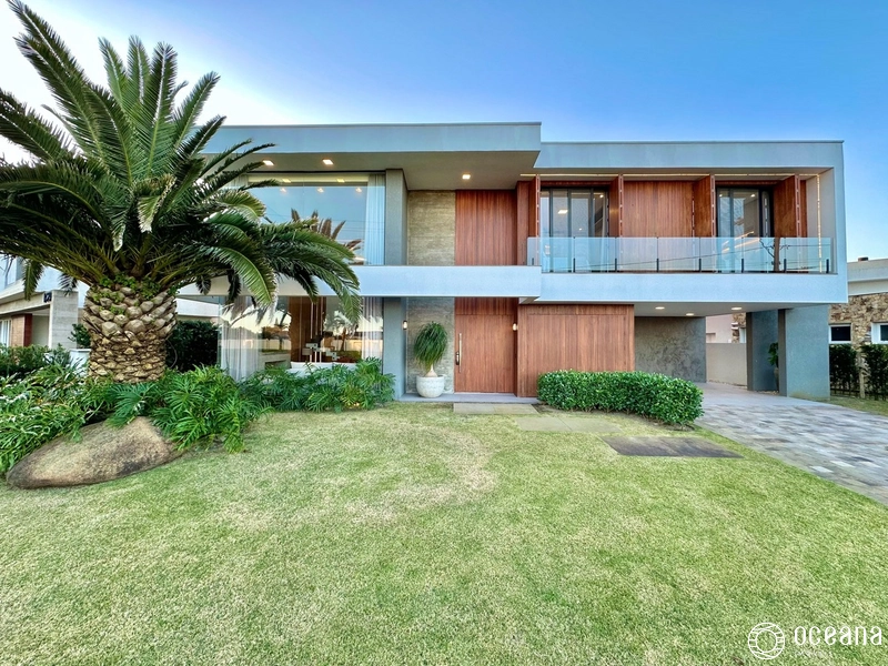 SOBRADO À VENDA COM VISTA INCRÍVEL PARA O LAGO: 1ª foto da galeria de imagens do imóvel