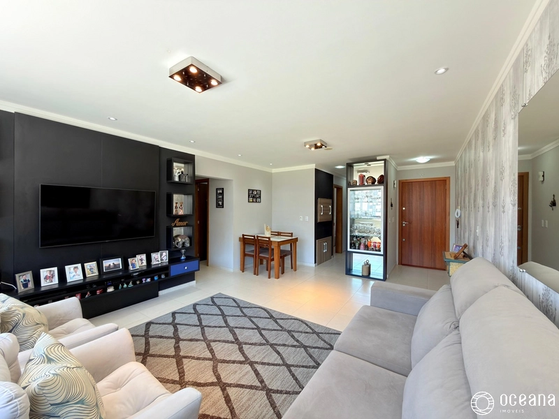 APARTAMENTO À VENDA DE 03 DORMITÓRIOS DE FRENTE PARA PRAÇA