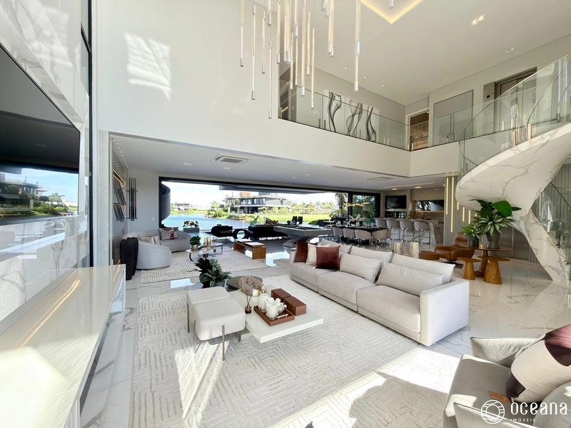 MANSÃO COM VISTA FANTÁSTICA PARA O LAGO: 10ª foto da galeria de imagens do imóvel