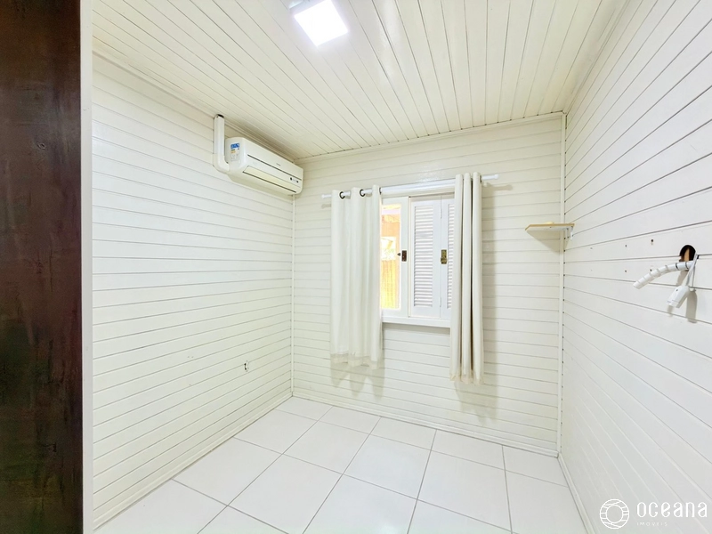 CASA À VENDA, LADO MAR NO BAIRRO ARAÇÁ!: 10ª foto da galeria de imagens do imóvel