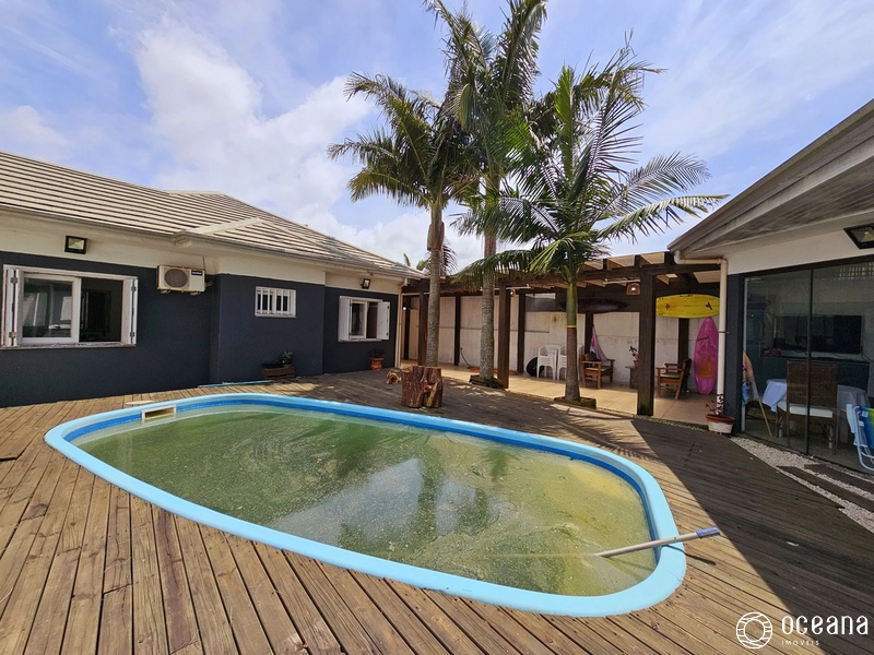 CASA À VENDA NO CENTRO DE XANGRI-LÁ: 1ª foto da galeria de imagens do imóvel