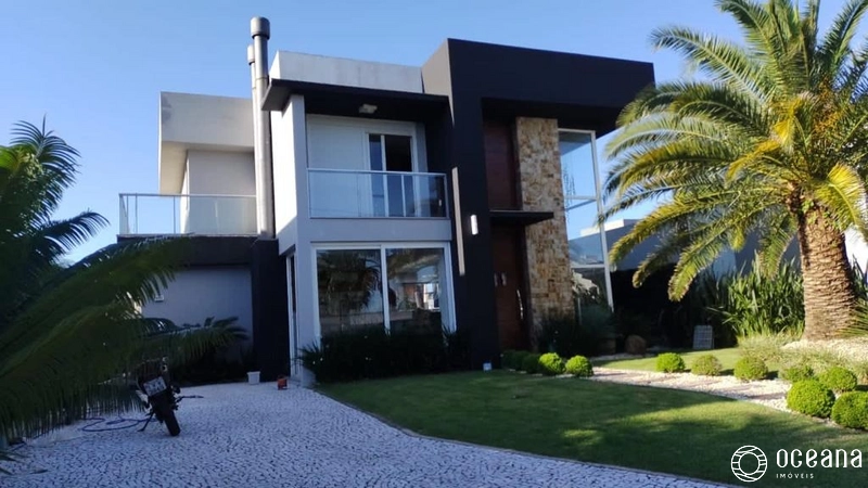 CASA DE CONDOMÍNIO COM 5 DORMITÓRIOS