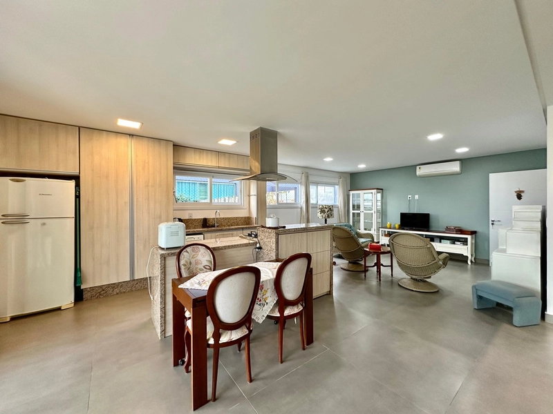 CASA EM CONDOMÍNIO FECHADO COMPOSTA POR 04 SUÍTES AMERICANAS!: 7ª foto da galeria de imagens do imóvel