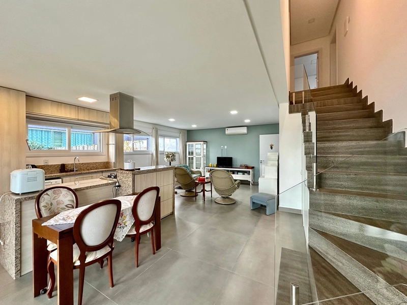 CASA EM CONDOMÍNIO FECHADO COMPOSTA POR 04 SUÍTES AMERICANAS!: 5ª foto da galeria de imagens do imóvel