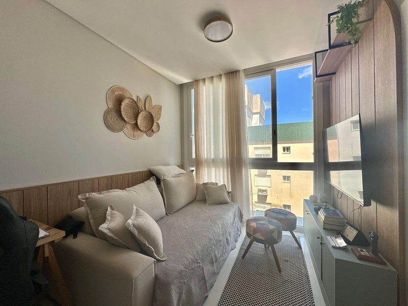 APARTAMENTO MOBILIADO E DECORADO COM 01 SUÍTE!