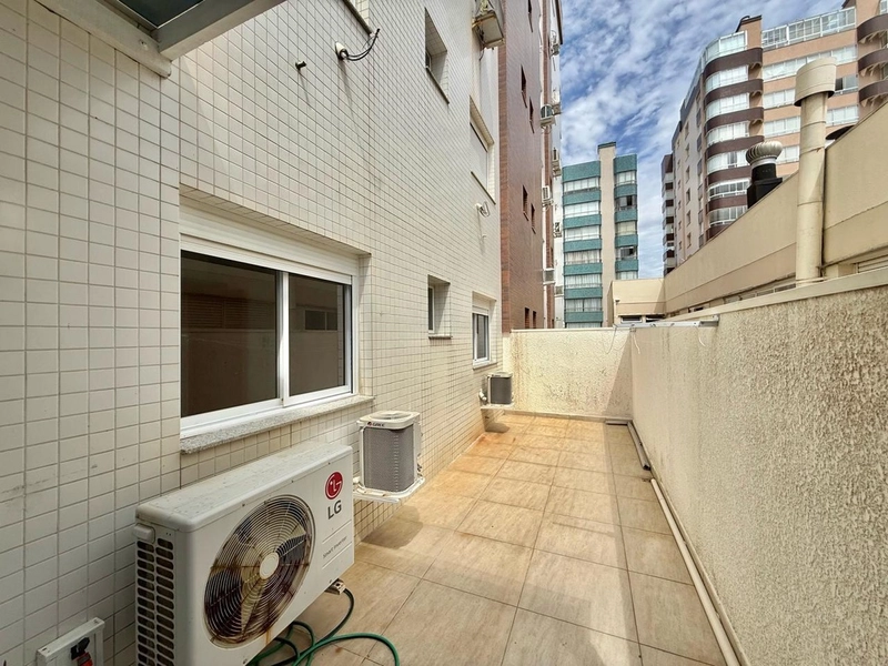 APARTAMENTO DE 02 DORMITÓRIOS A UMA QUADRA DO MAR!: 11ª foto da galeria de imagens do imóvel