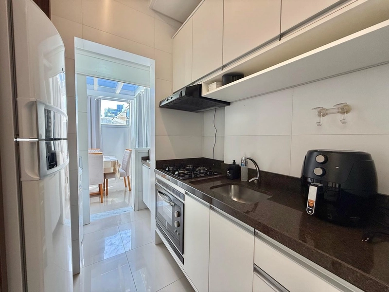 APARTAMENTO DE 02 DORMITÓRIOS A UMA QUADRA DO MAR!: 6ª foto da galeria de imagens do imóvel