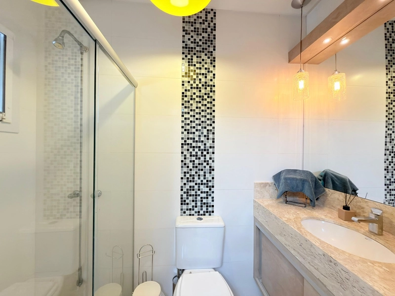 SOBRADO DE ESQUINA MOBILIADO E DECORADO EM CONDOMÍNIO FECHADO!: 17ª foto da galeria de imagens do imóvel