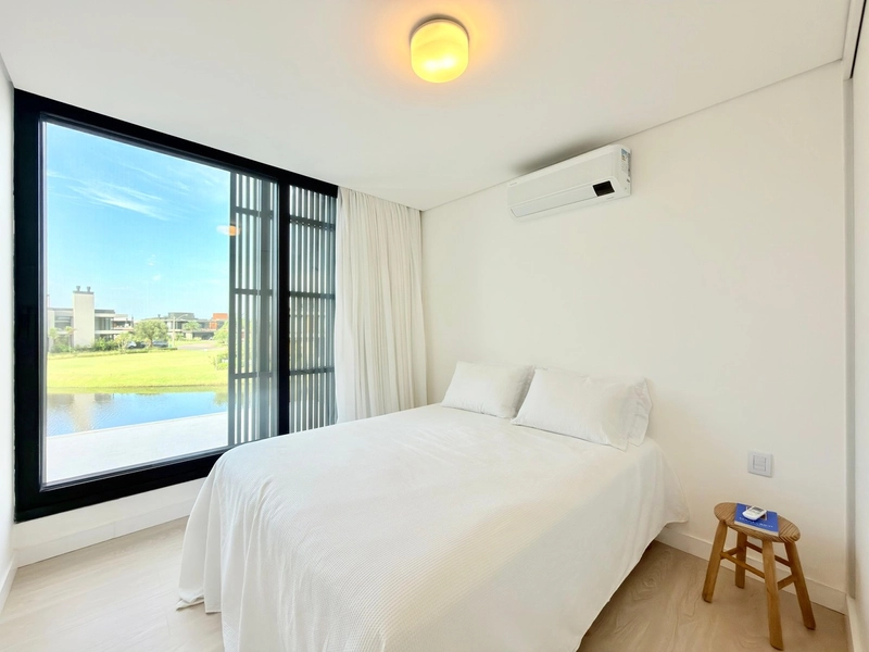 SOBRADO BEIRA LAGO EM CONDOMÍNIO FECHADO: 29ª foto da galeria de imagens do imóvel