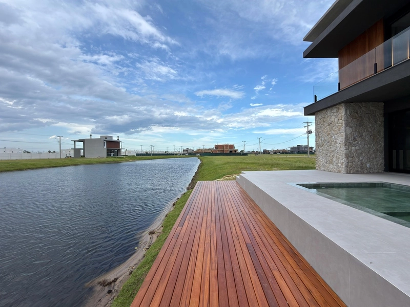 SOBRADO EM CONDOMÍNIO FECHADO BEIRA LAGO À VENDA: 15ª foto da galeria de imagens do imóvel